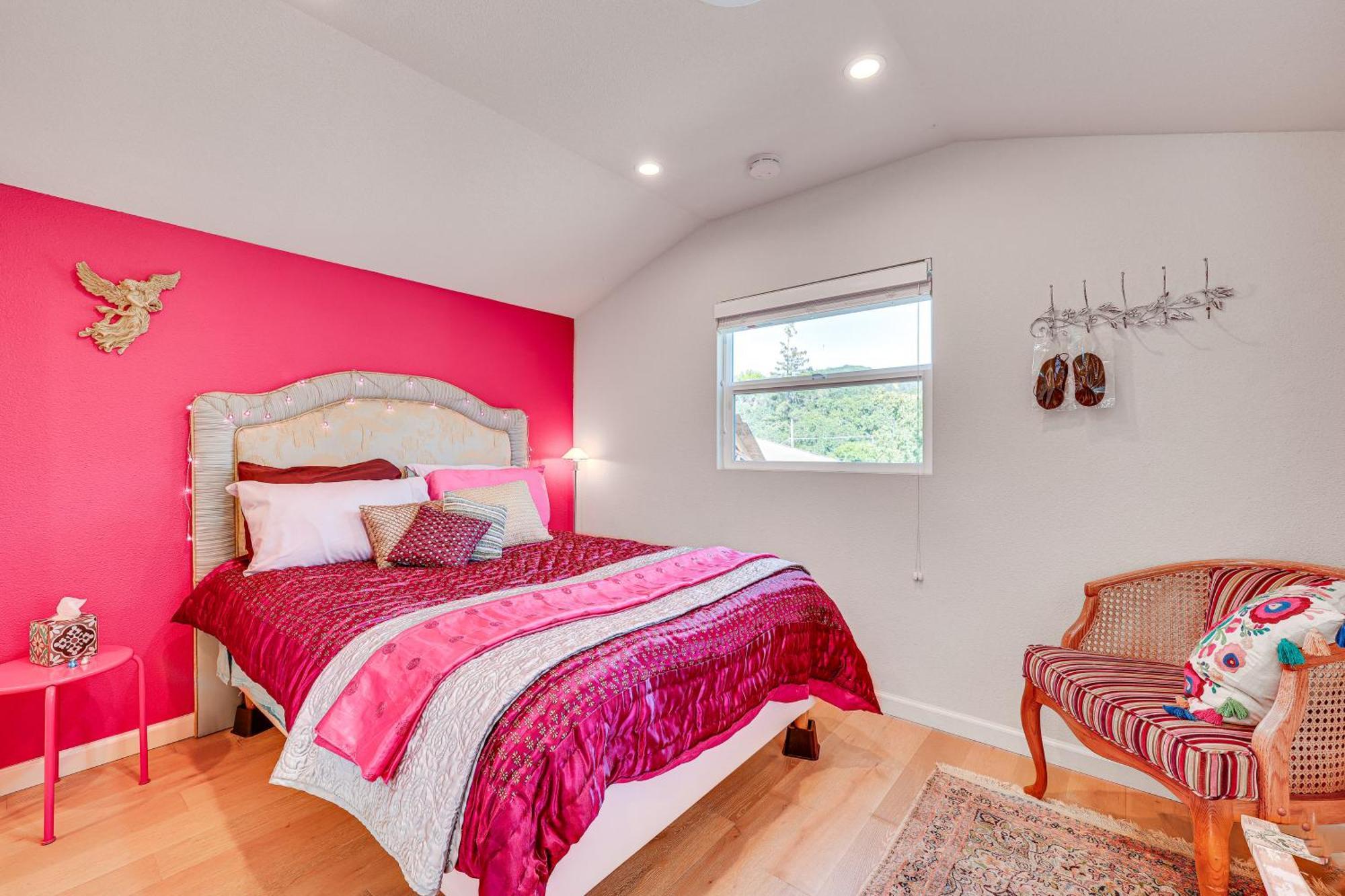 Holiday home Romantic Casita With Garden And Deck 2 Miles To Plaza! *