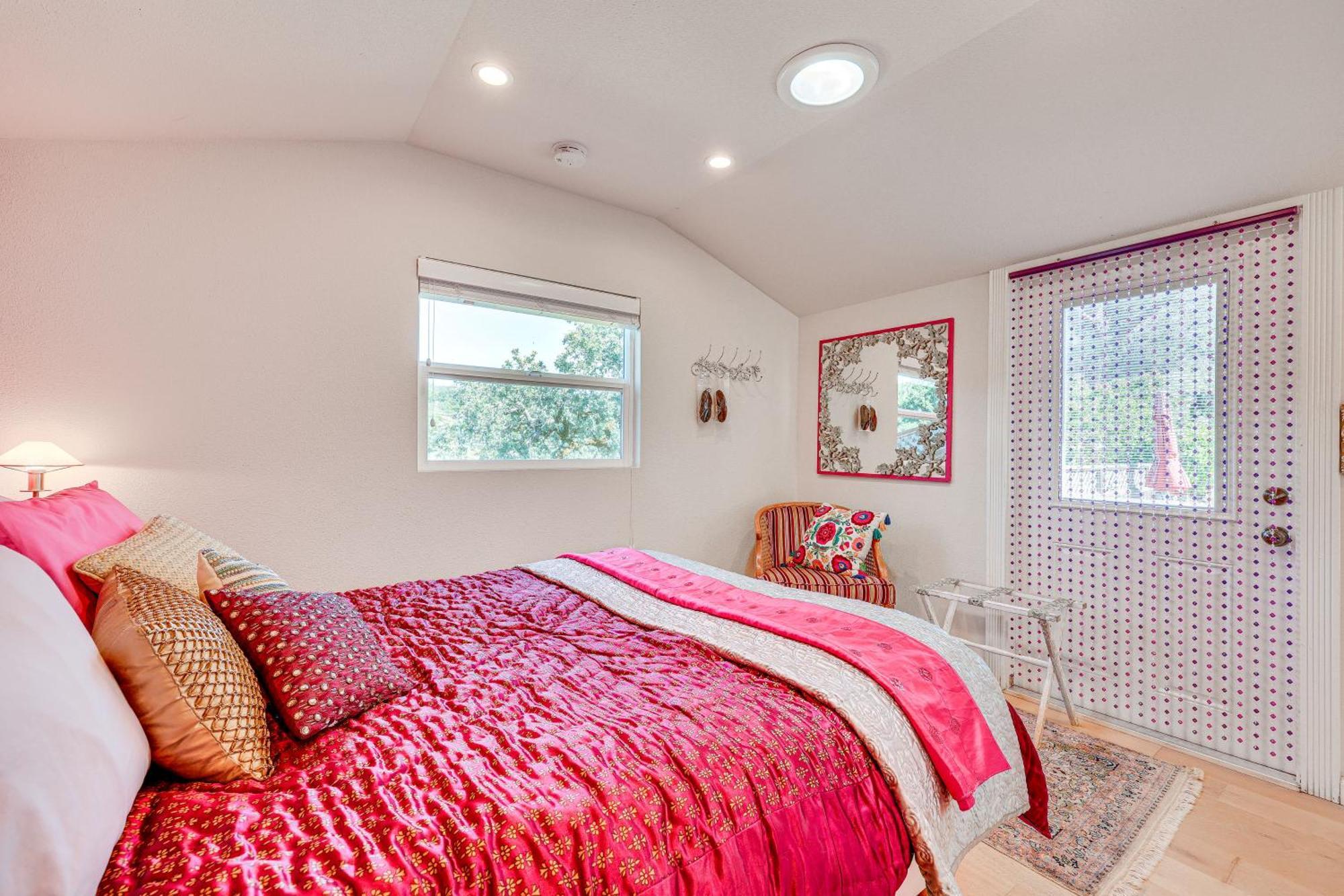 Romantic Casita With Garden And Deck 2 Miles To Plaza! Sonoma