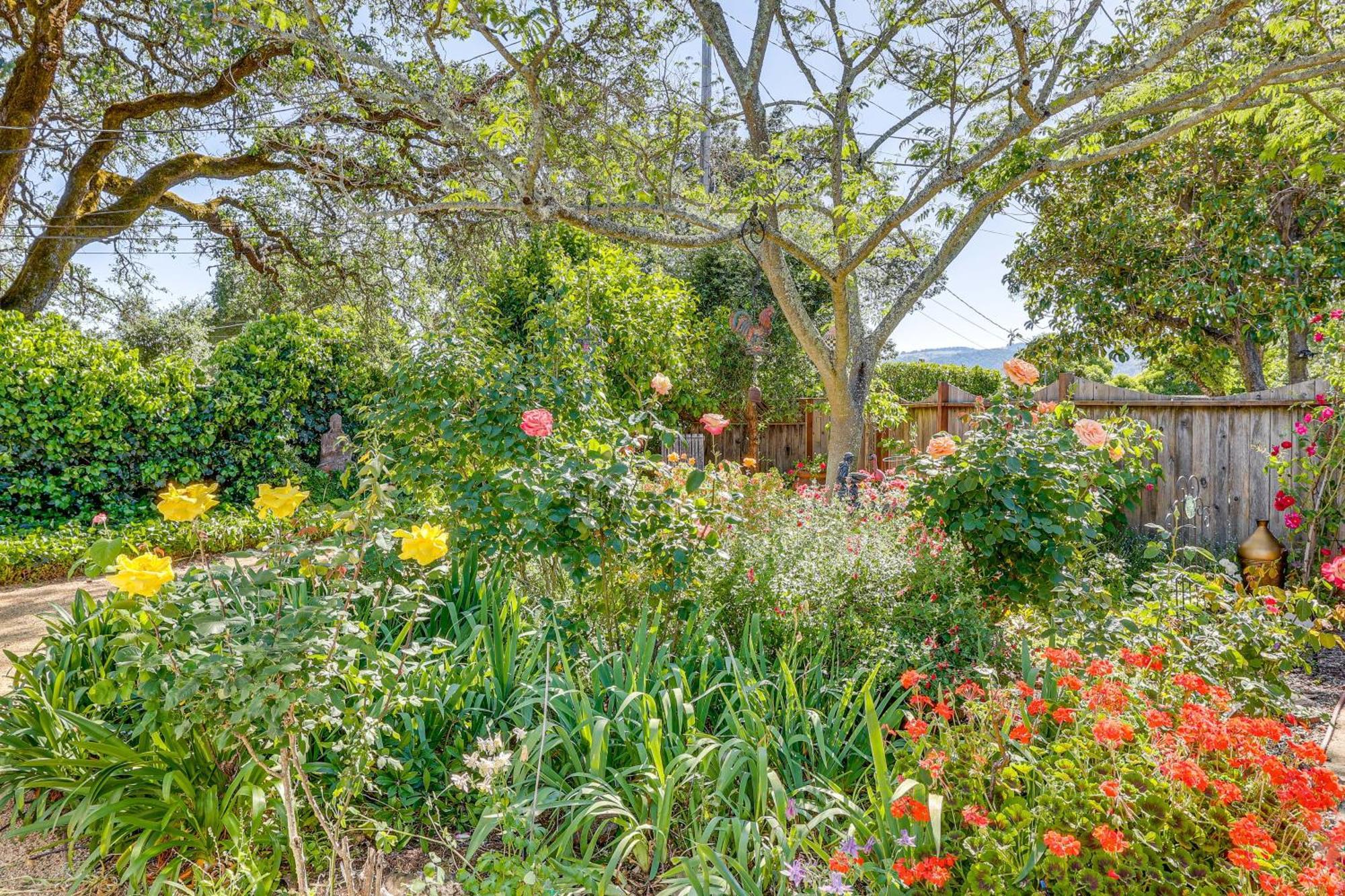 Romantic Casita With Garden And Deck 2 Miles To Plaza! * Sonoma